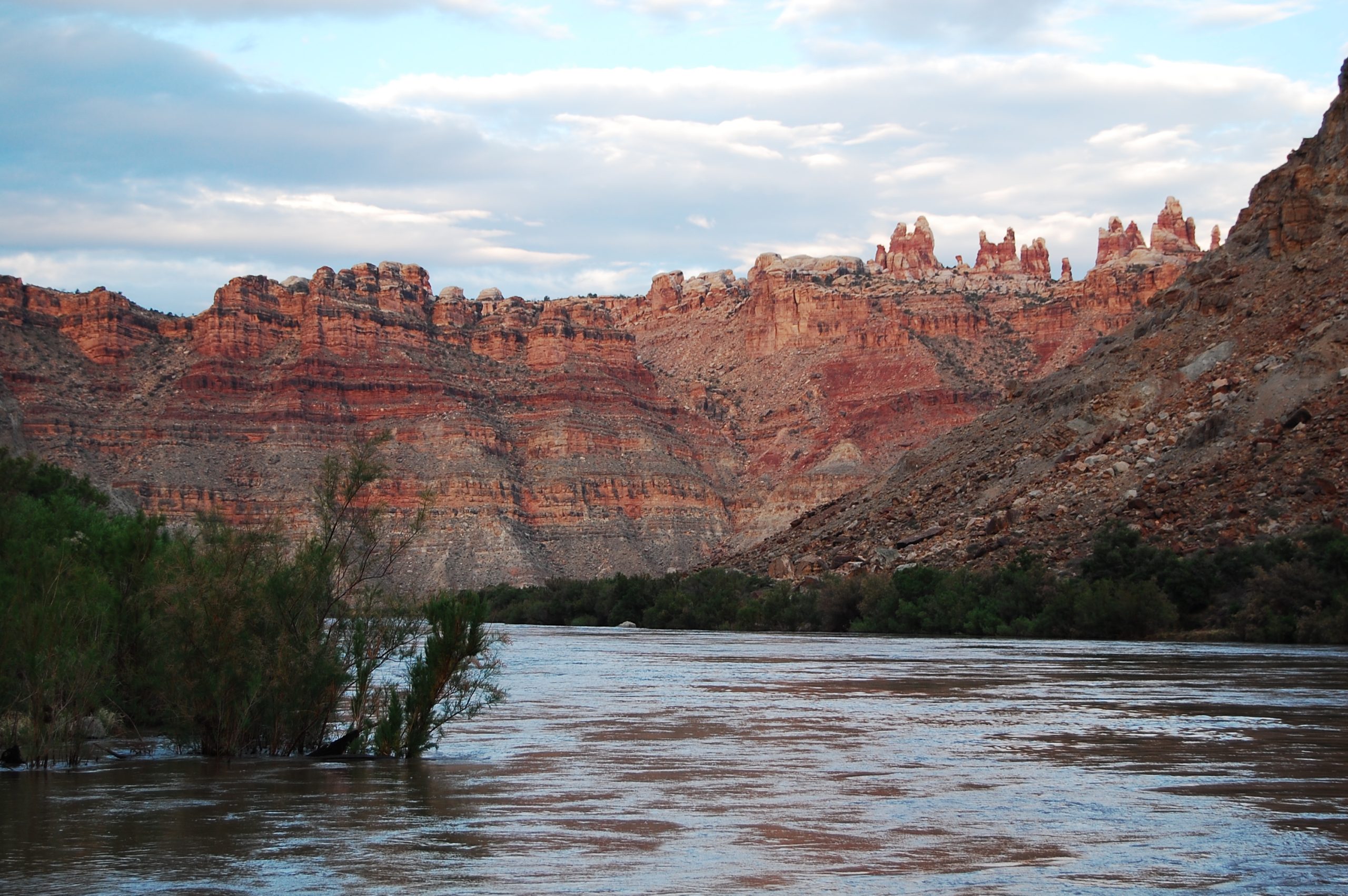 river surrounded by red rock mountaitns